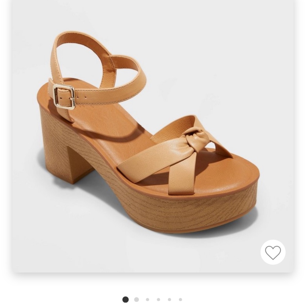 Brand new size 7 Valarie platform heels Tan